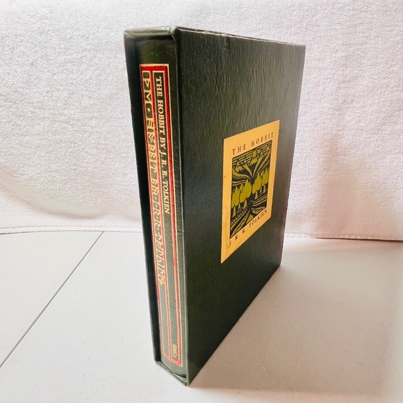 J.R.R. Tolkien's "THE HOBBIT" Book 1966 Collector Hardcover Edition w/ Slipcase - Picture 1 of 4